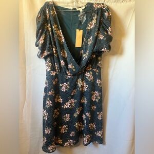 NWT Gilli Floral Dress Size L